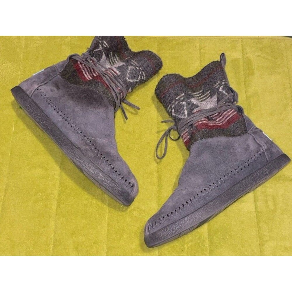 Gray Suede Leather Mocassin Boots TOMS Aztec Nepal Size 6.5 Womens Shoes 6 1/2 F